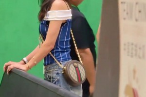 张懿赵杰砍20分爆发，原来妈妈来现场看球了...